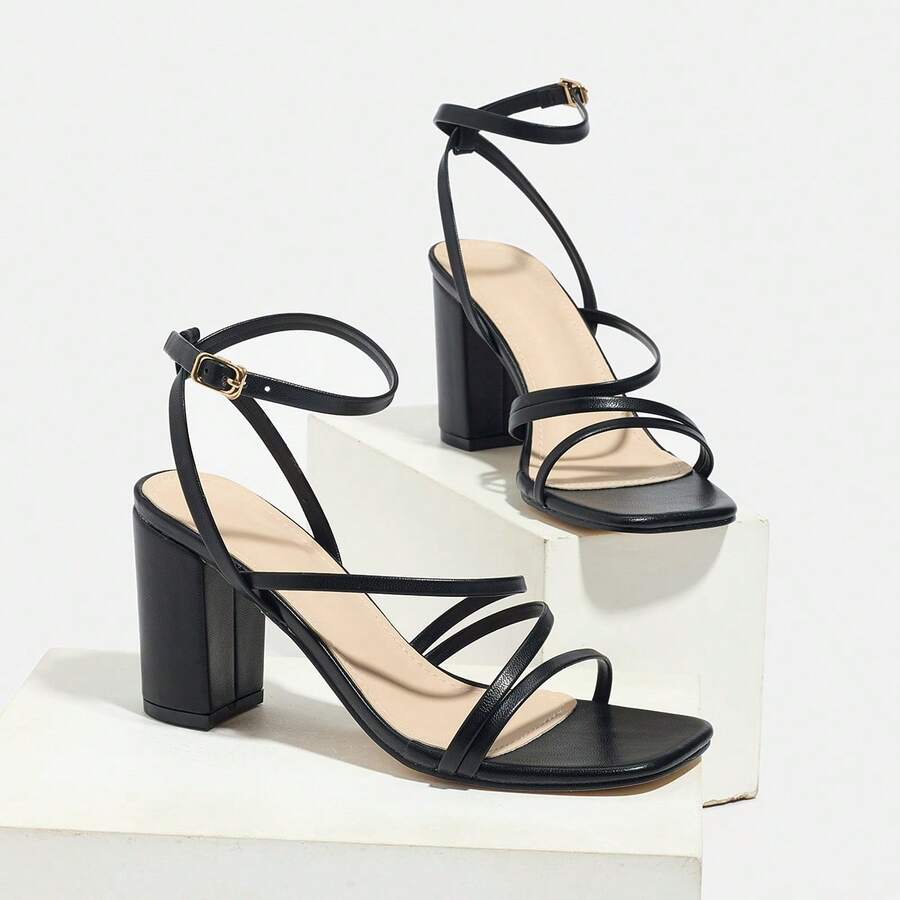 Black Strappy Square Toe Block - Sandal Strappy Heeled reseña y precio
