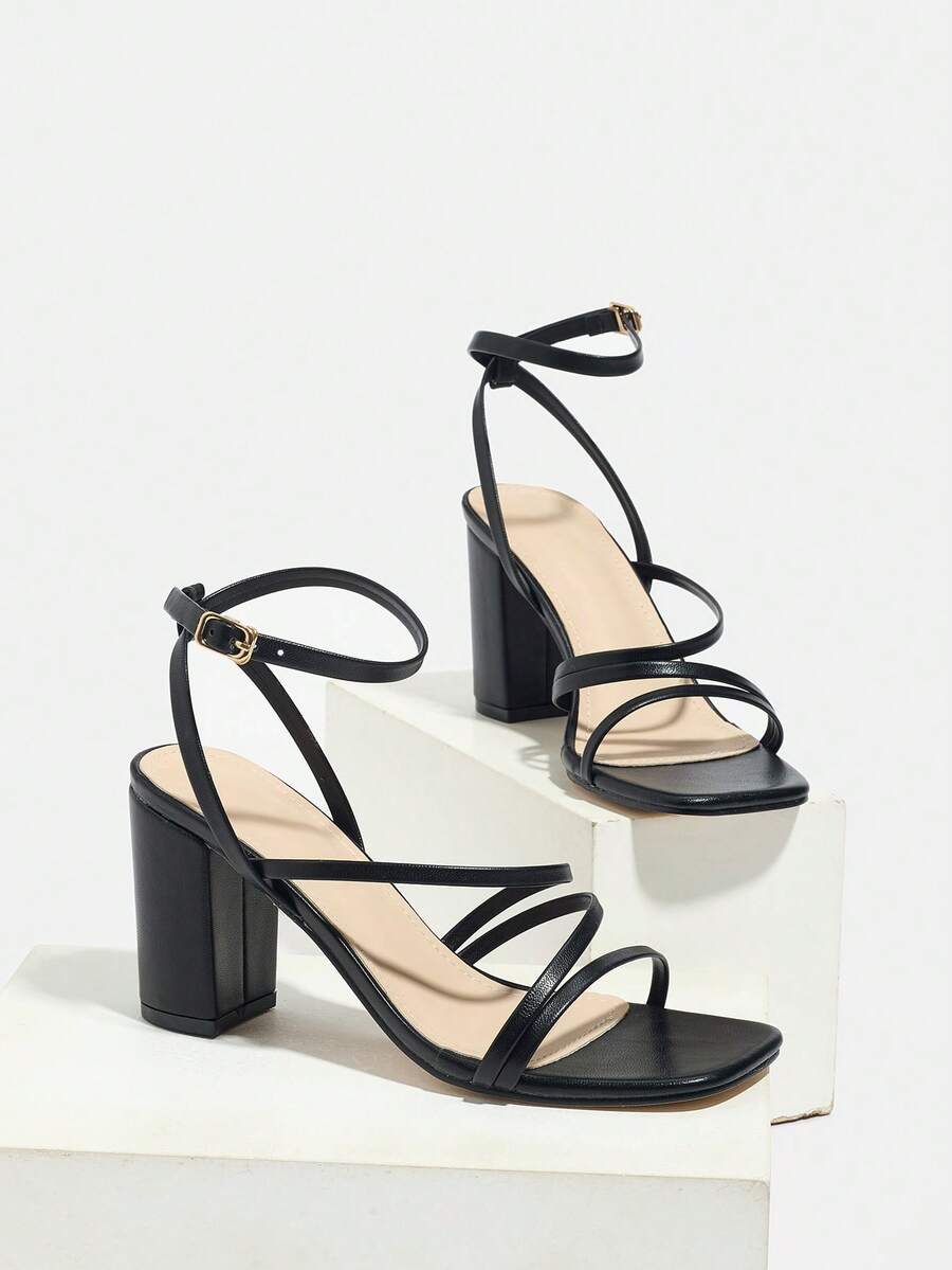 Black Strappy Square Toe Block - Sandal Strappy Heeled reseña y precio